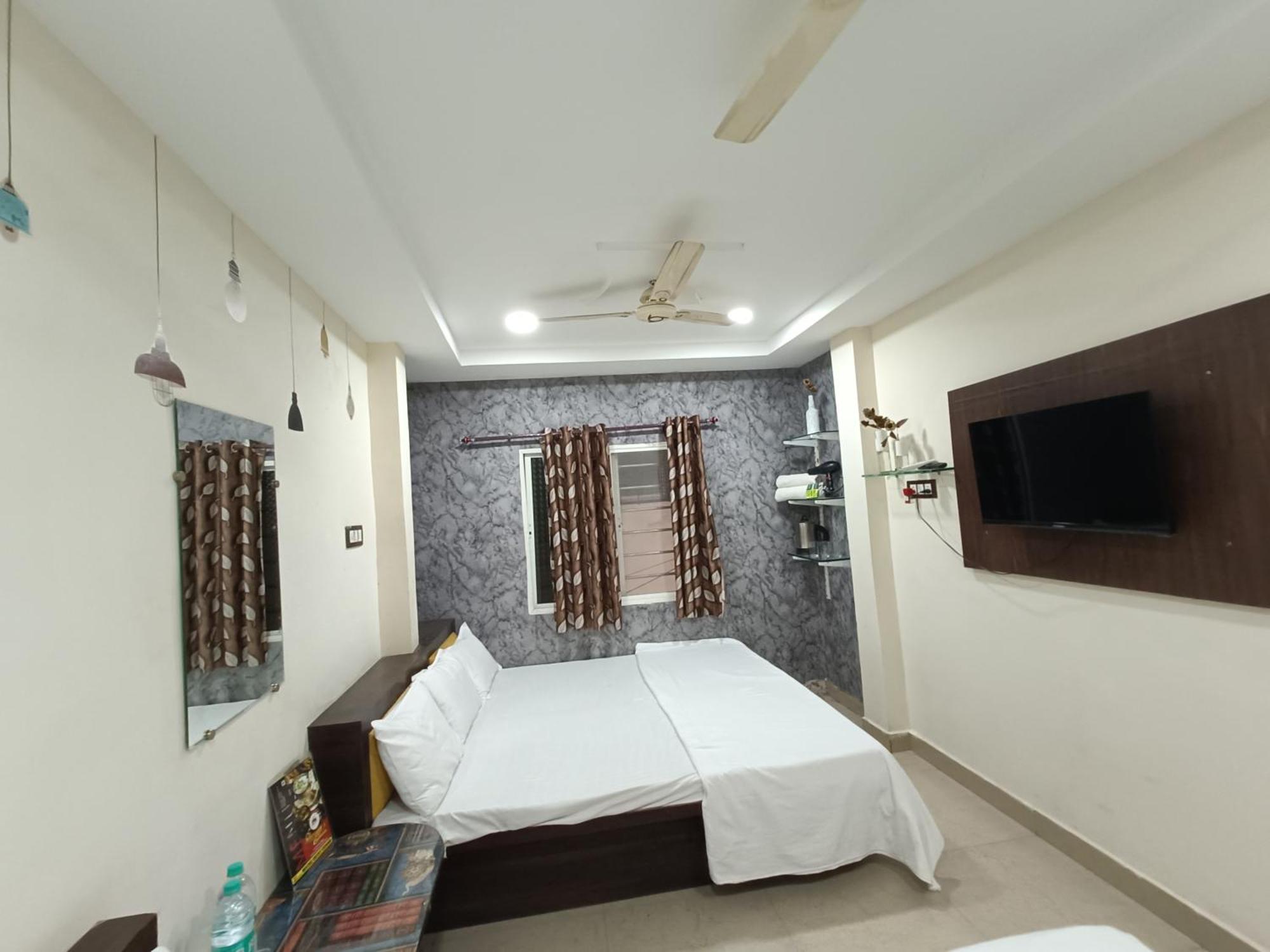 Ginger Hotels Ujjain Tower Kshipra Inn-Family Stay Airconditioned Hotel Kültér fotó