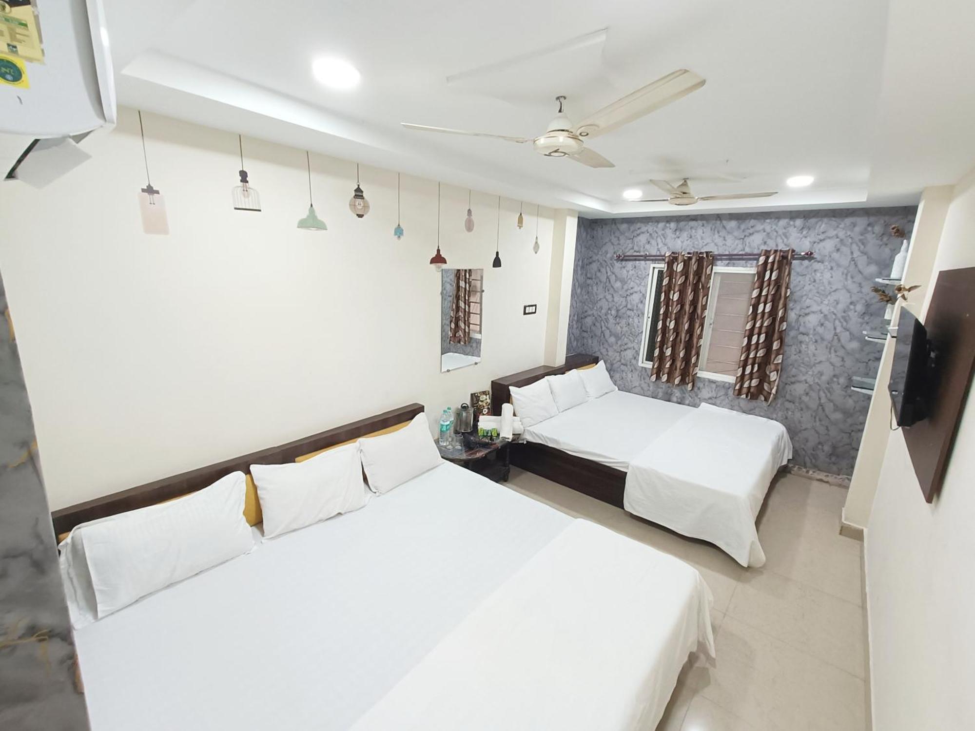 Ginger Hotels Ujjain Tower Kshipra Inn-Family Stay Airconditioned Hotel Kültér fotó